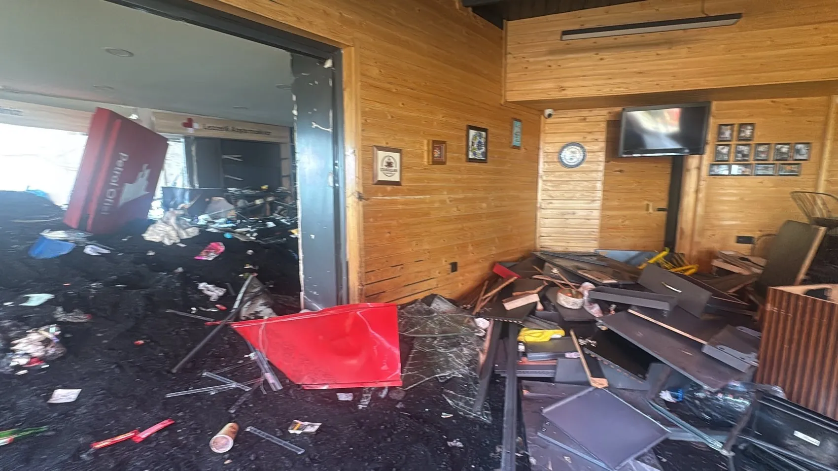 İznik’te TIR dehşeti Akaryakıt istasyonunda alışveriş yaparken can verdi