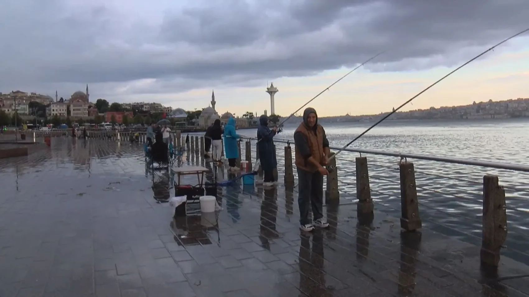 İstanbul güne şiddetli yağışla uyandı