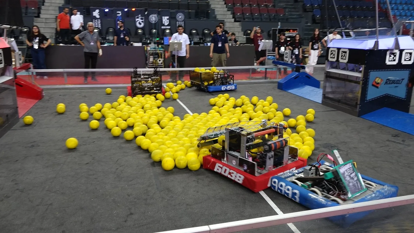 Trabzon liselileri robotik teknolojilerde dünya sahnesine hazırlıyor