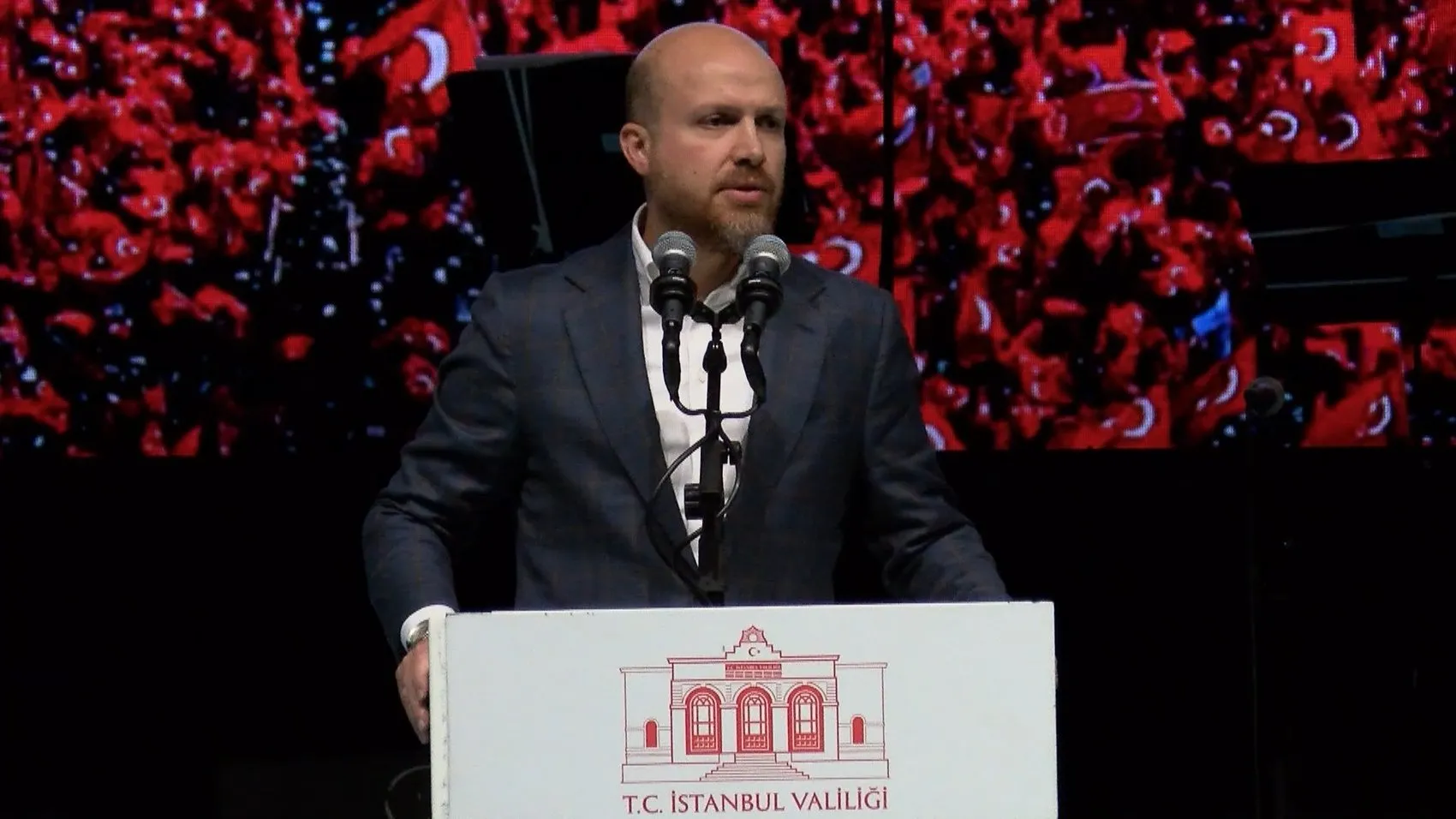 Saraçhane’de 15 Temmuz için dev kortej yürüyüşü yapıldı