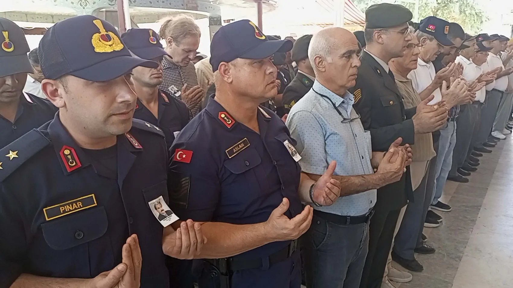 Kıbrıs gazisi Fikret Yavuz son yolculuğuna uğurlandı