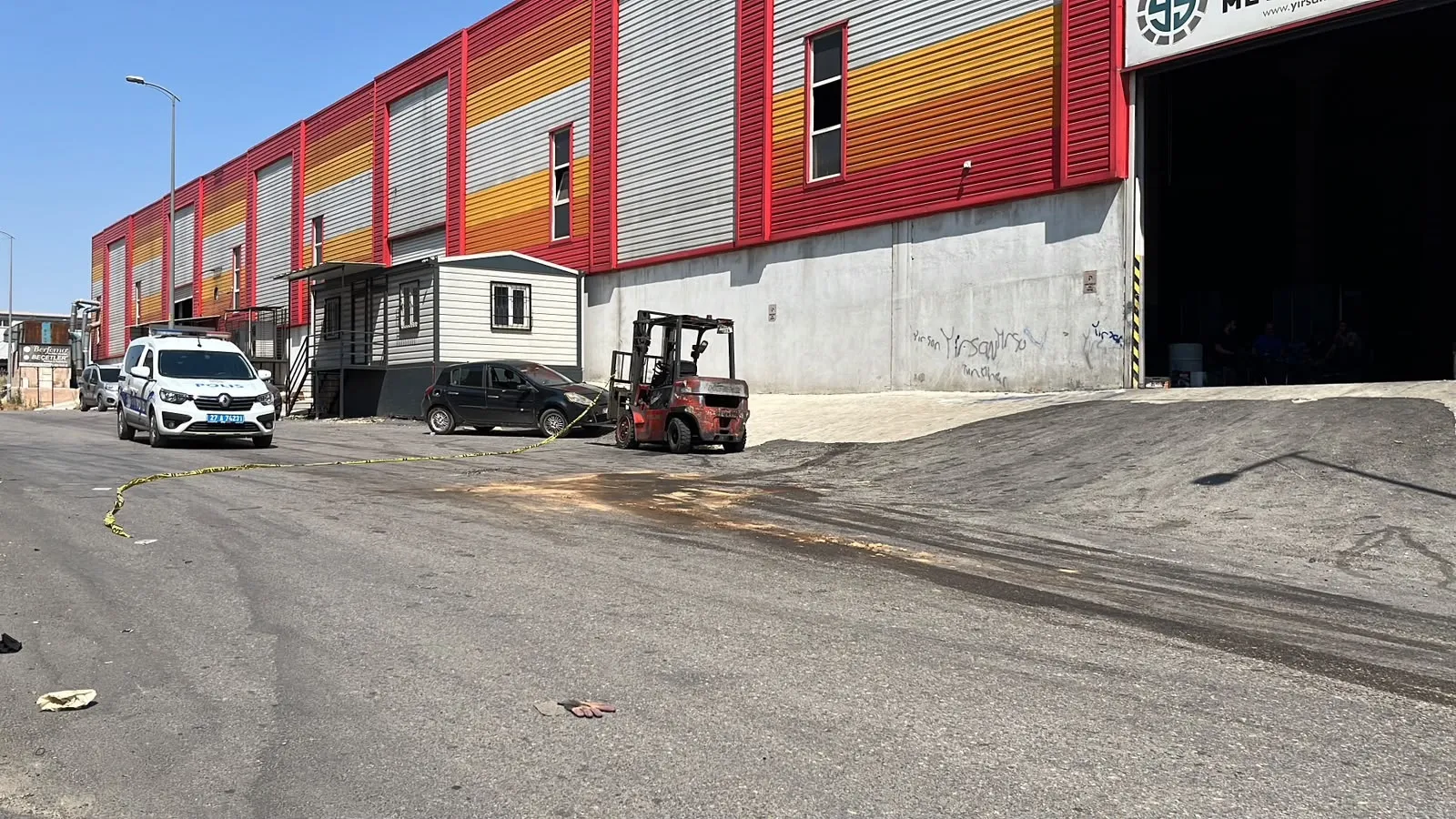Gaziantep'te 19 yaşındaki işçi forkliftin altında kalarak hayatını kaybetti