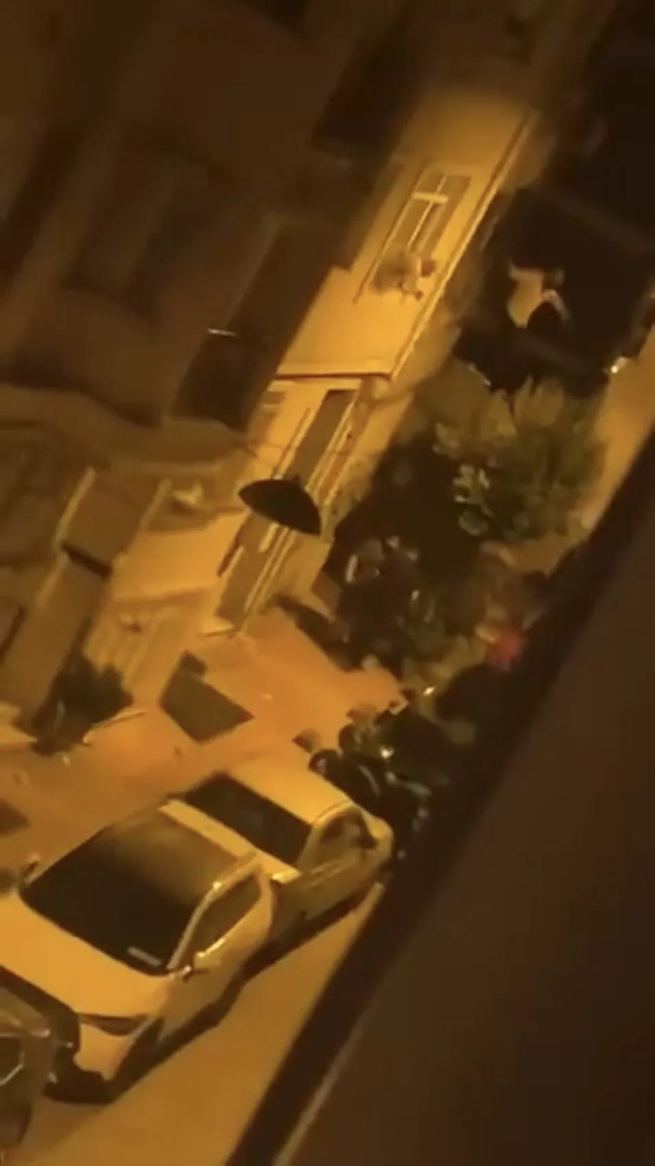 Beyoğlu'nda eski sevgili dehşeti Pencereye tırmanıp dehşet saçtı