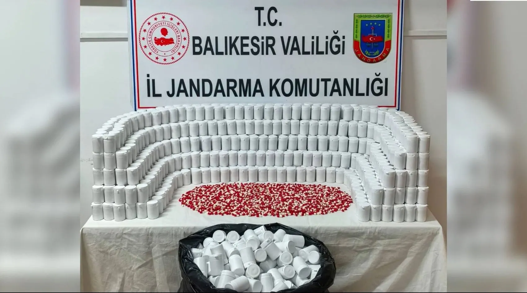 Jandarmadan 24 şehirde dev narkotik baskını