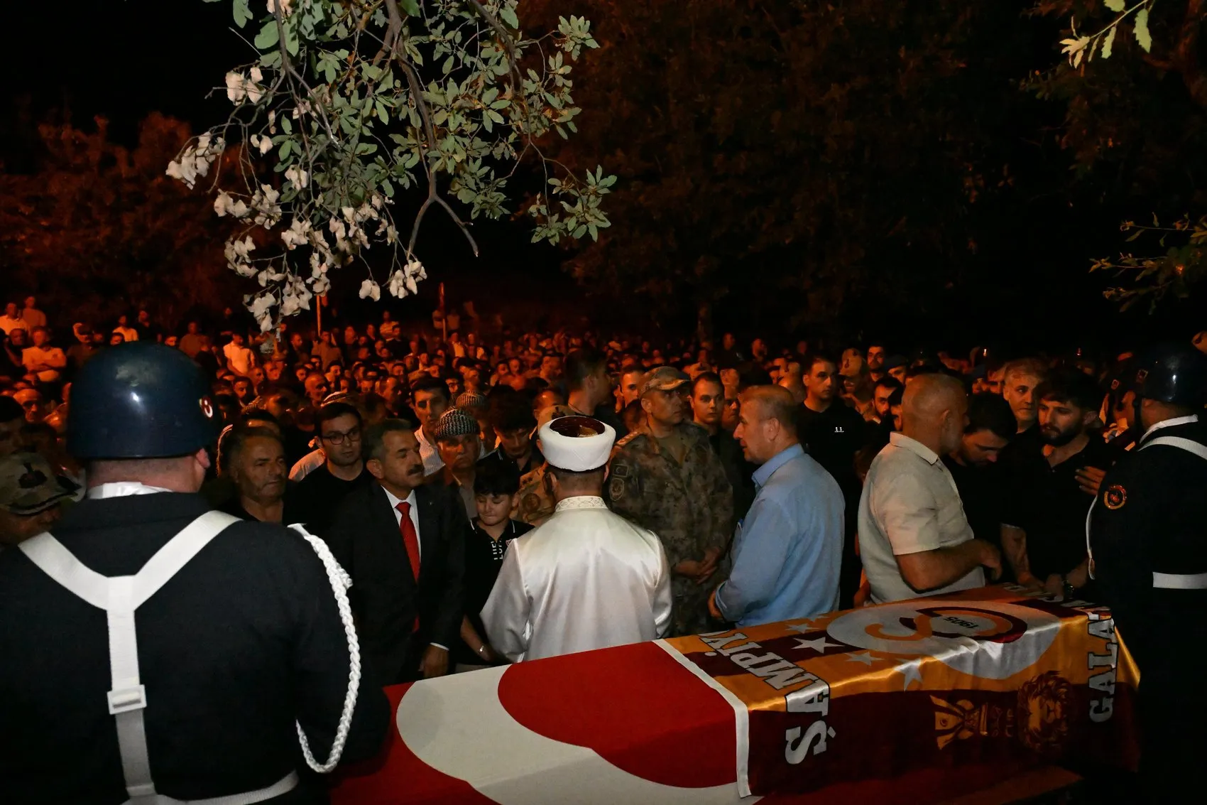 26 yaşındaki uzman çavuş halı sahada hayatını kaybetti