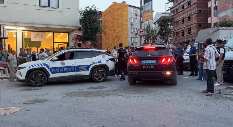 Güngören'de geri manevra yapan servis aracı bir kişinin canını aldı