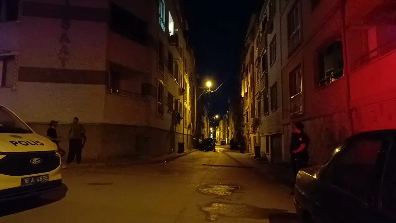 Osmangazi sokaklarında gece yarısı bıçaklı hesaplaşma