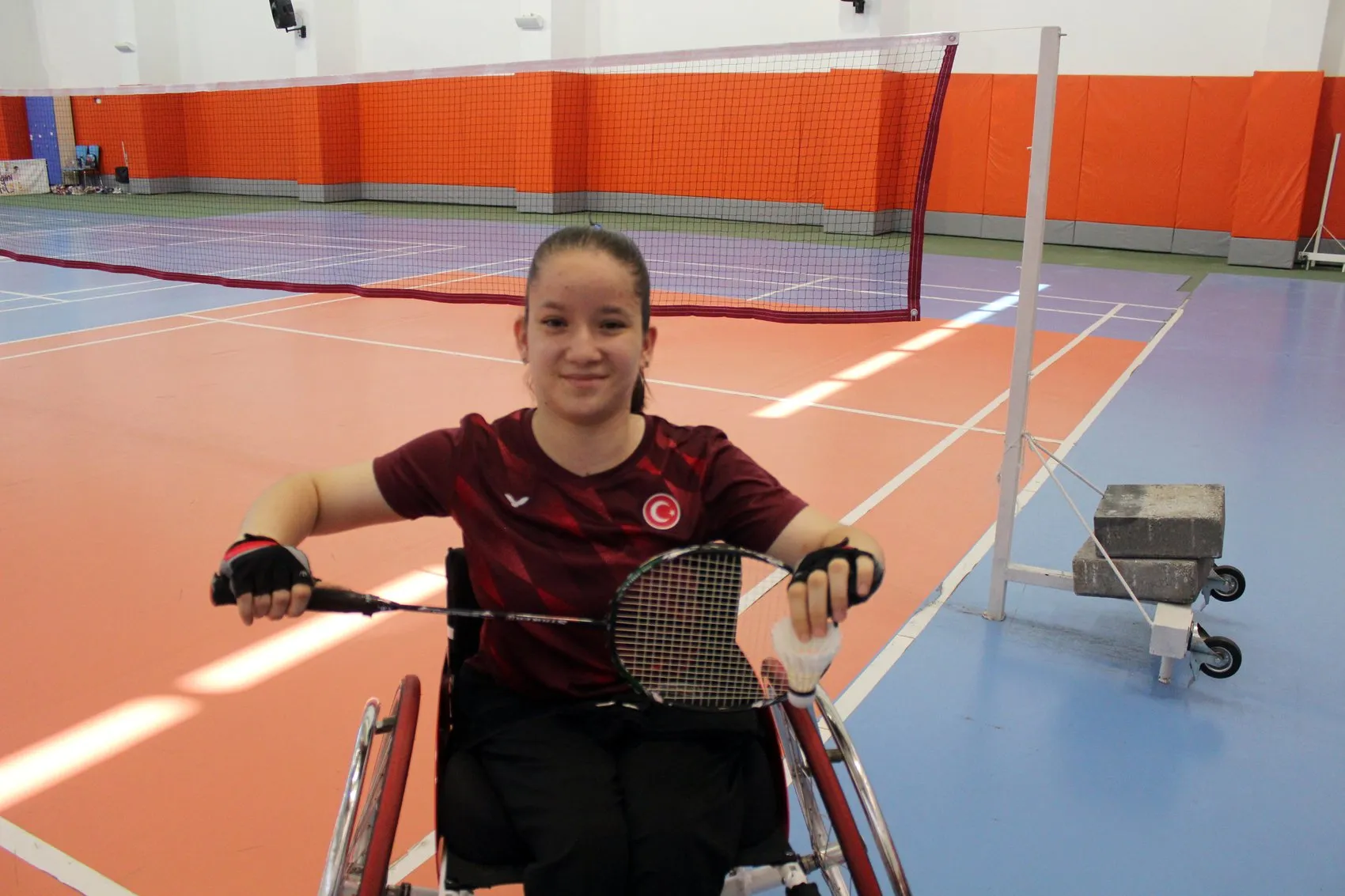 Aksaraylı Tuğba sporda engel tanımıyor