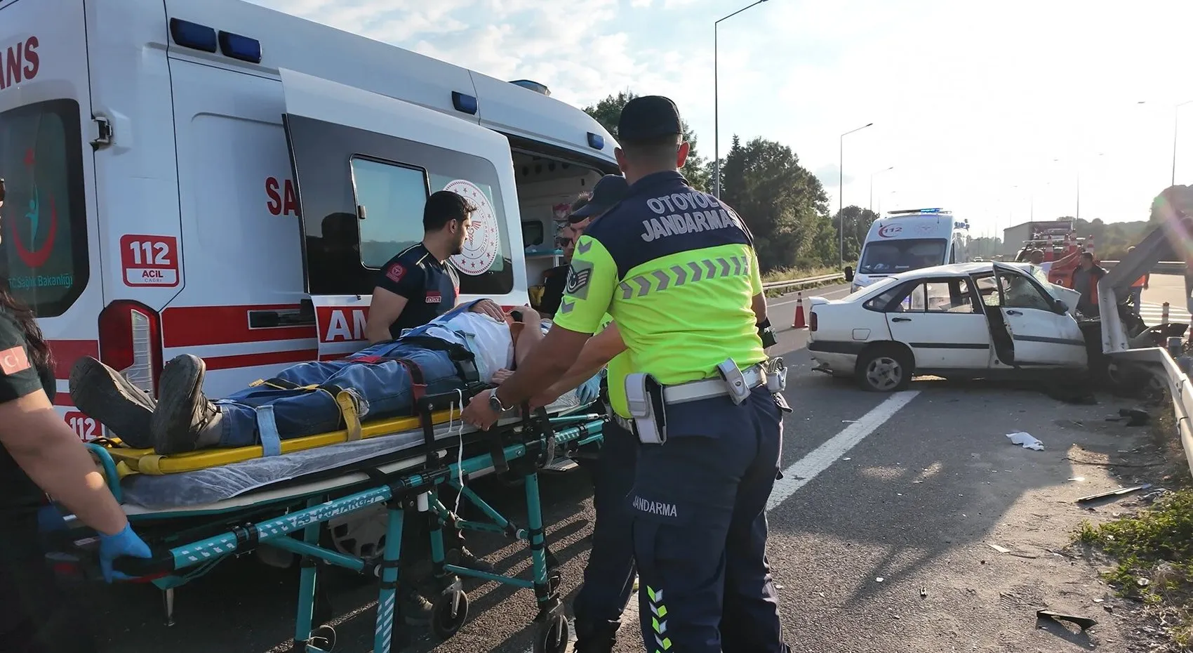 Anadolu Otoyolu’nda kaza 3 kişi yaralandı