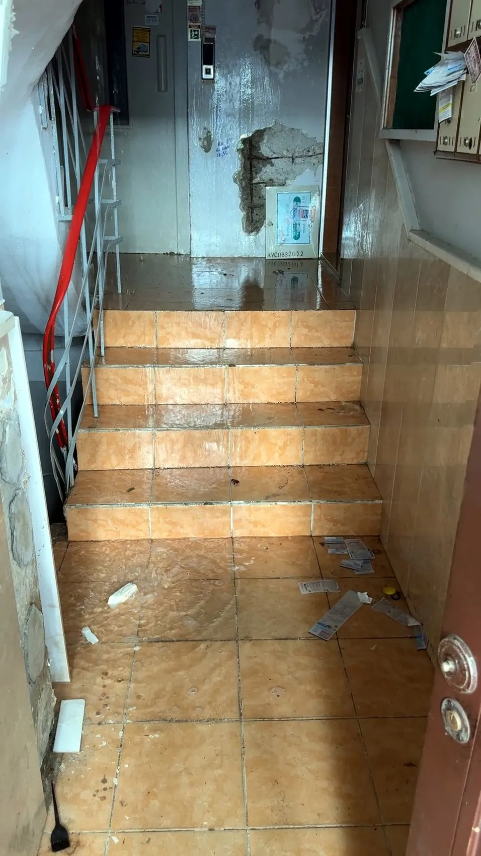 Avcılar’da kentsel dönüşüm binasında su saati faciası