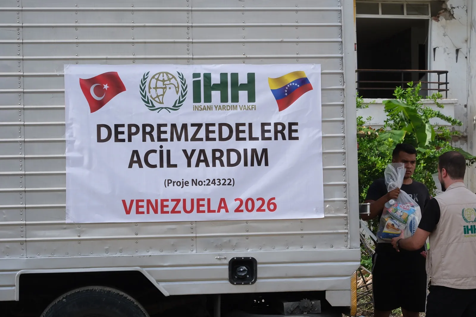 İHH Venezuela deprem bölgesinde yaraları sarıyor