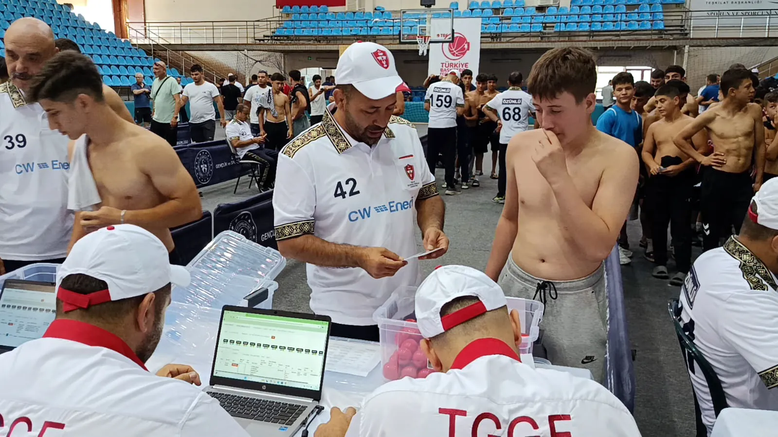 Kırkpınar er meydanına çıkacak pehlivanlar belli oldu