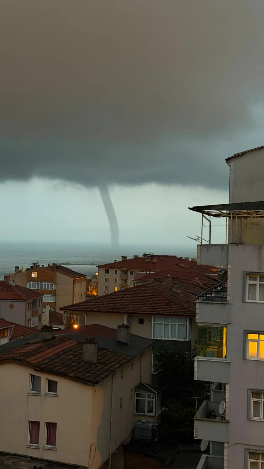 Zonguldak Ereğli açıklarında korkutan deniz hortumu