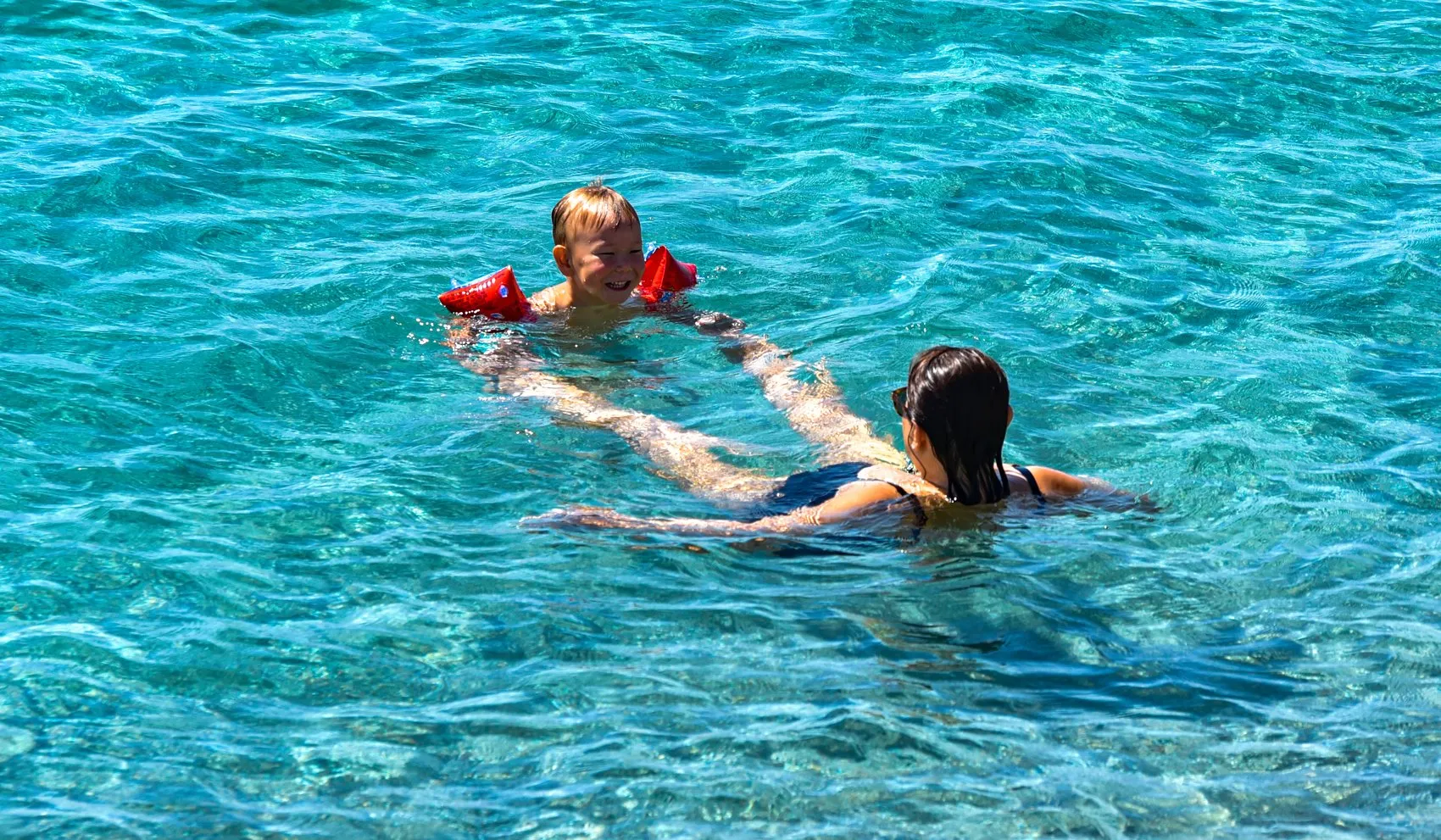 Antalya kavurucu sıcaklarla boğuşuyor