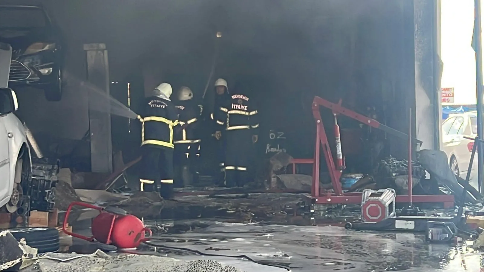 Nevşehir sanayisinde korkutan dükkan yangını