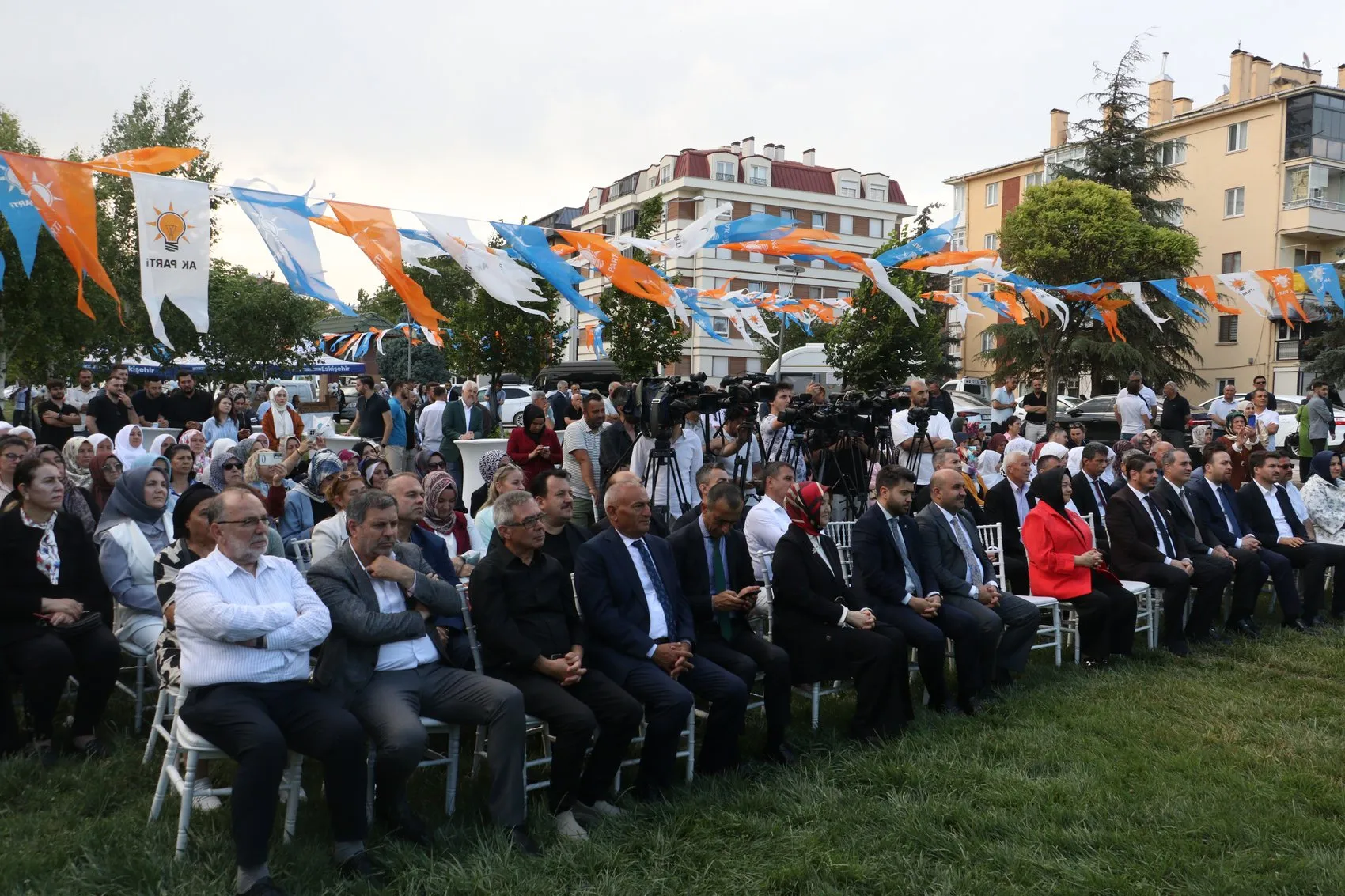 Bakan Göktaş Eskişehir'de AK Parti'nin vizyonunu anlattı