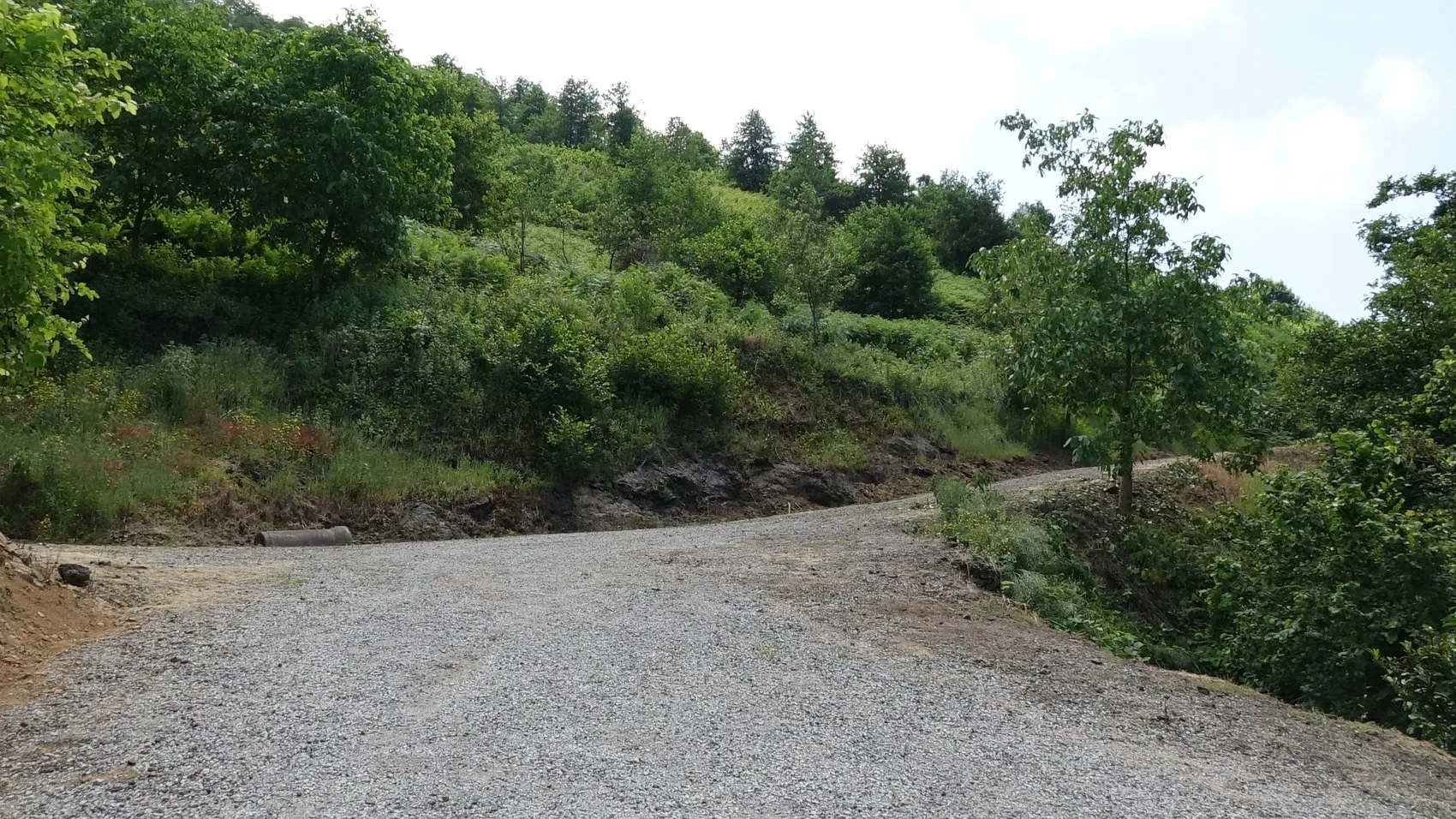 Trabzon Vakfıkebir’de mahalle yoluna İHA düştü