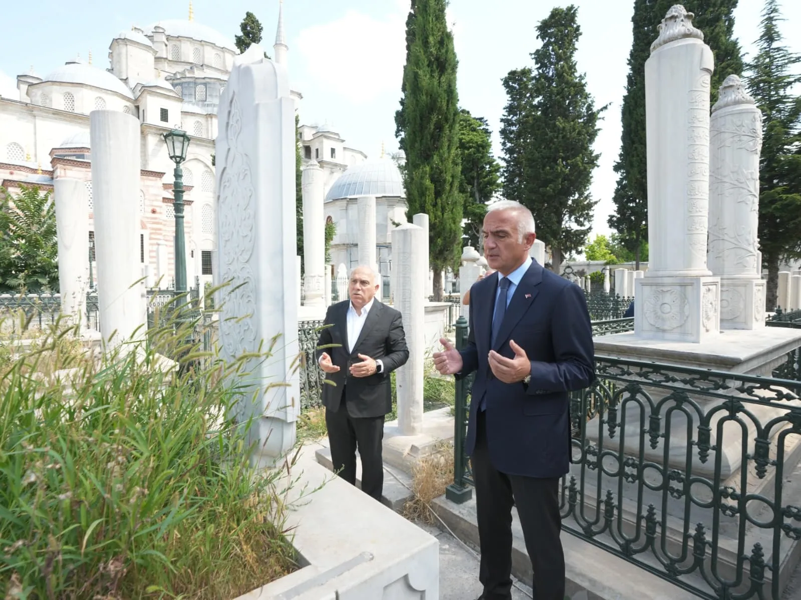 Bakan Ersoy Fatih Sultan Mehmet ve tarihe yön veren isimleri andı