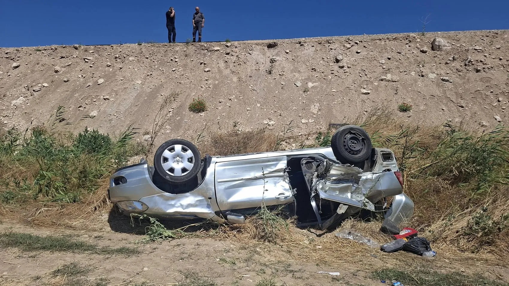 Kütahya’da trafik kazası Otomobil şarampole uçtu