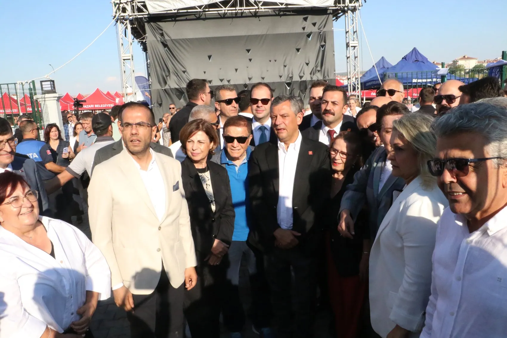 Özgür Özel Eskişehir'de iktidar mesajı verdi