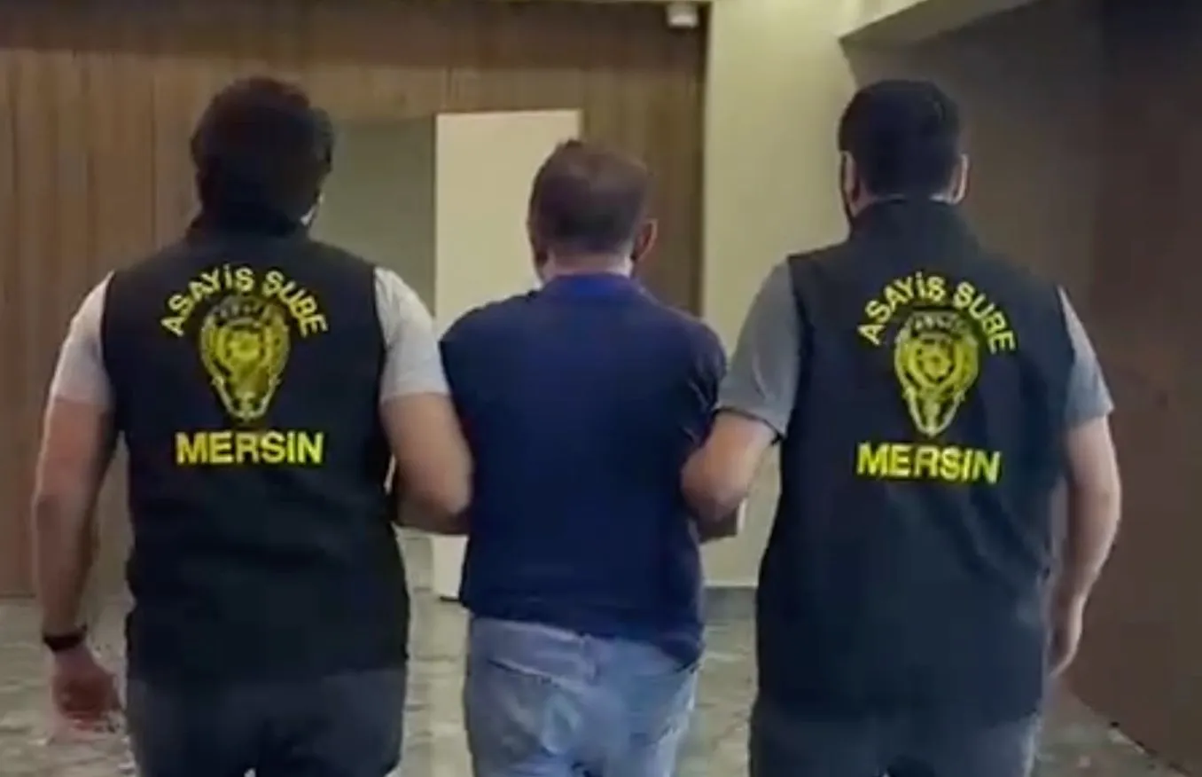 65 yıl aranan dolandırıcı Mersin’de toplu taşımada yakayı ele verdi