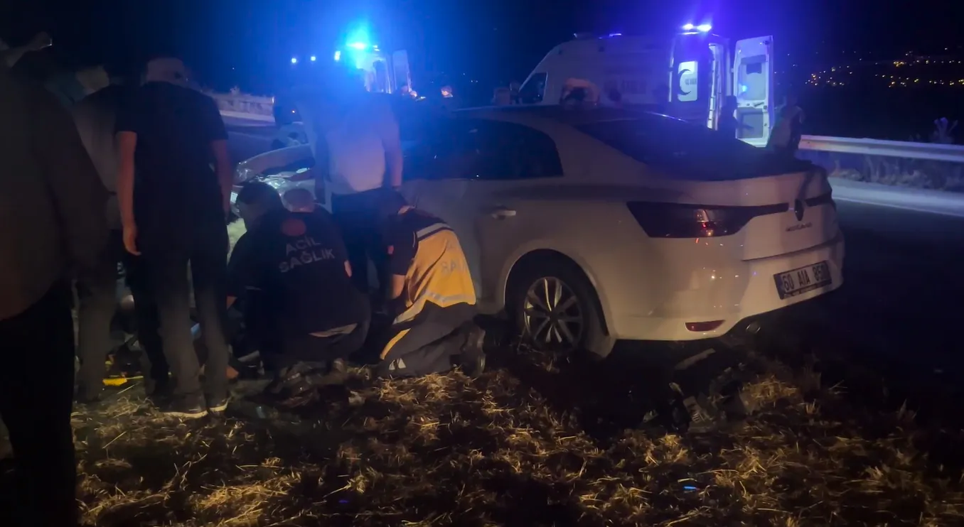 Tokat Turhal yolunda kaza 9 yaralı