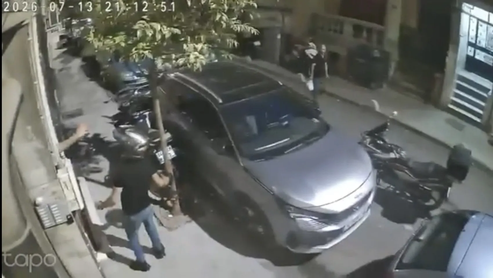 Şişli'de eski damat dehşeti Kayınpederine pencerede saldırdı