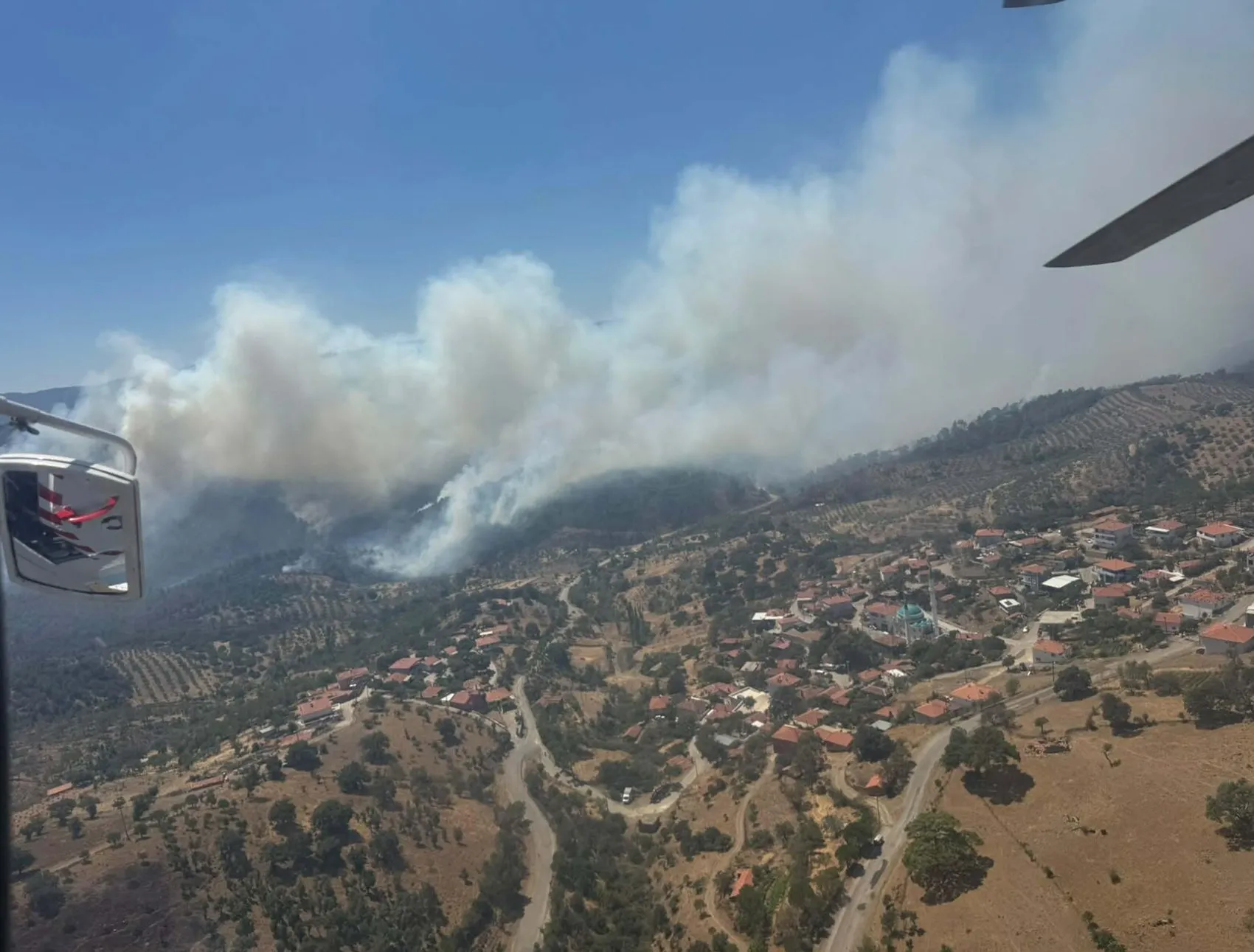 Sındırgı ormanlarında yangın paniği