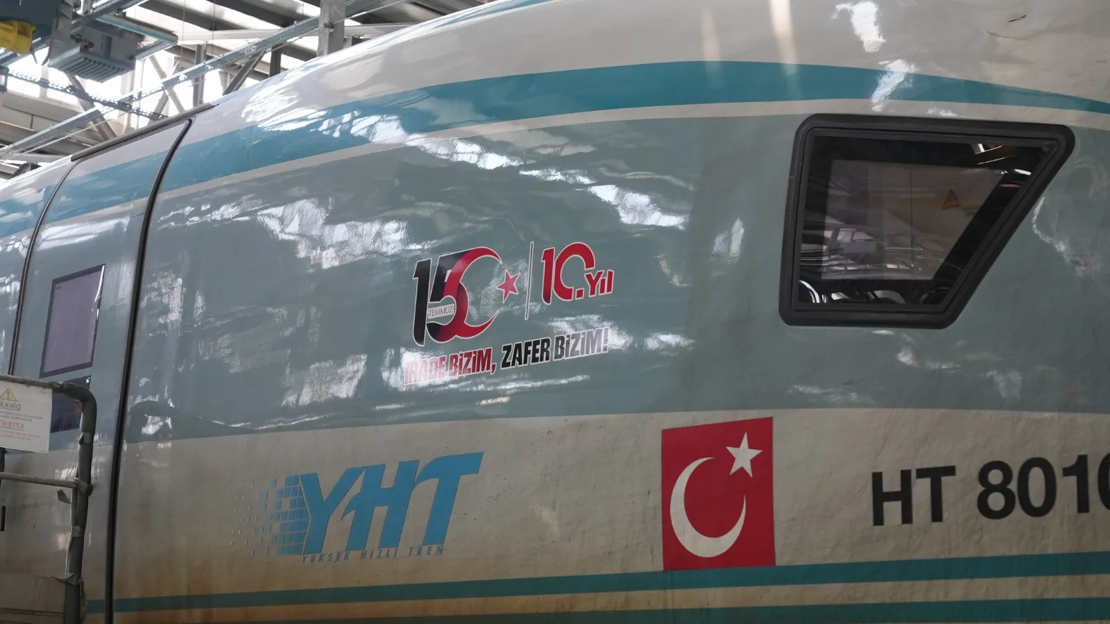 Yüksek Hızlı Trenlerde 15 Temmuz Temalı Özel Tasarım Dönemi