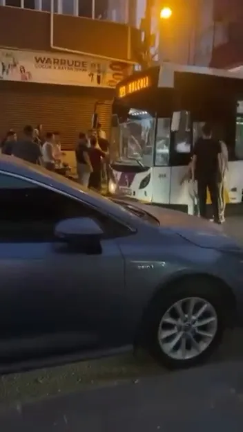 Adana'da 10 kişilik grup otobüs şoförünü feci şekilde darbetti