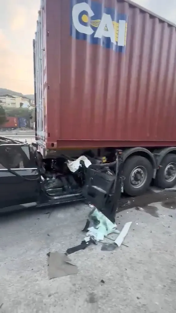 Kocaeli’de acı kaza baba ve oğul hayatını kaybetti