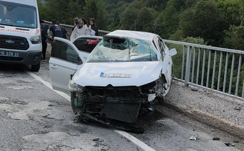 İnegöl yolunda kaza 5 kişi yaralandı