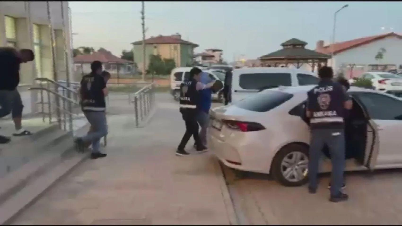 Ankara'da ev satışından gelen parayı gasp eden 7 kişi yakalandı