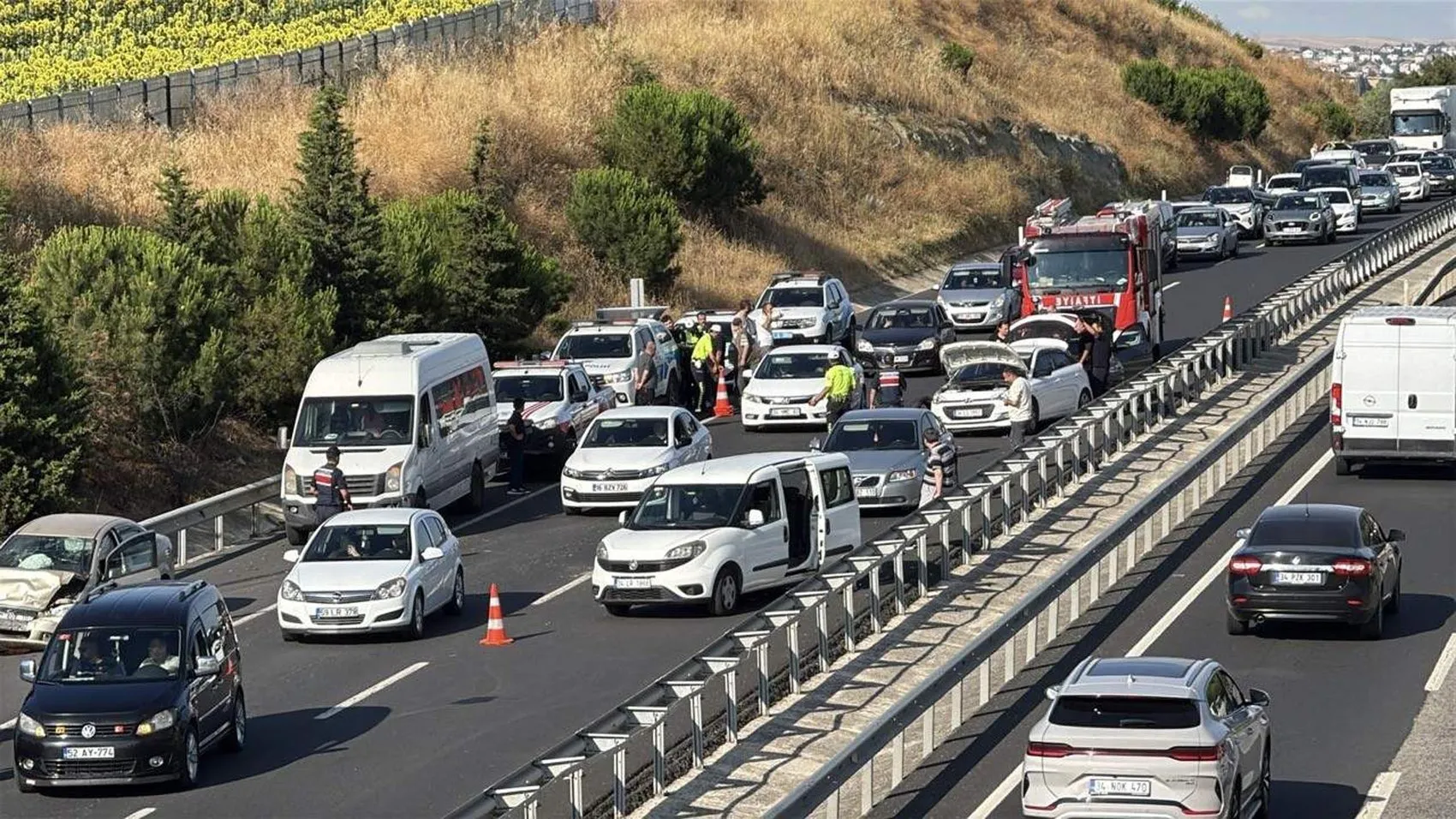Tekirdağ yolunda yedi araç birbirine girdi