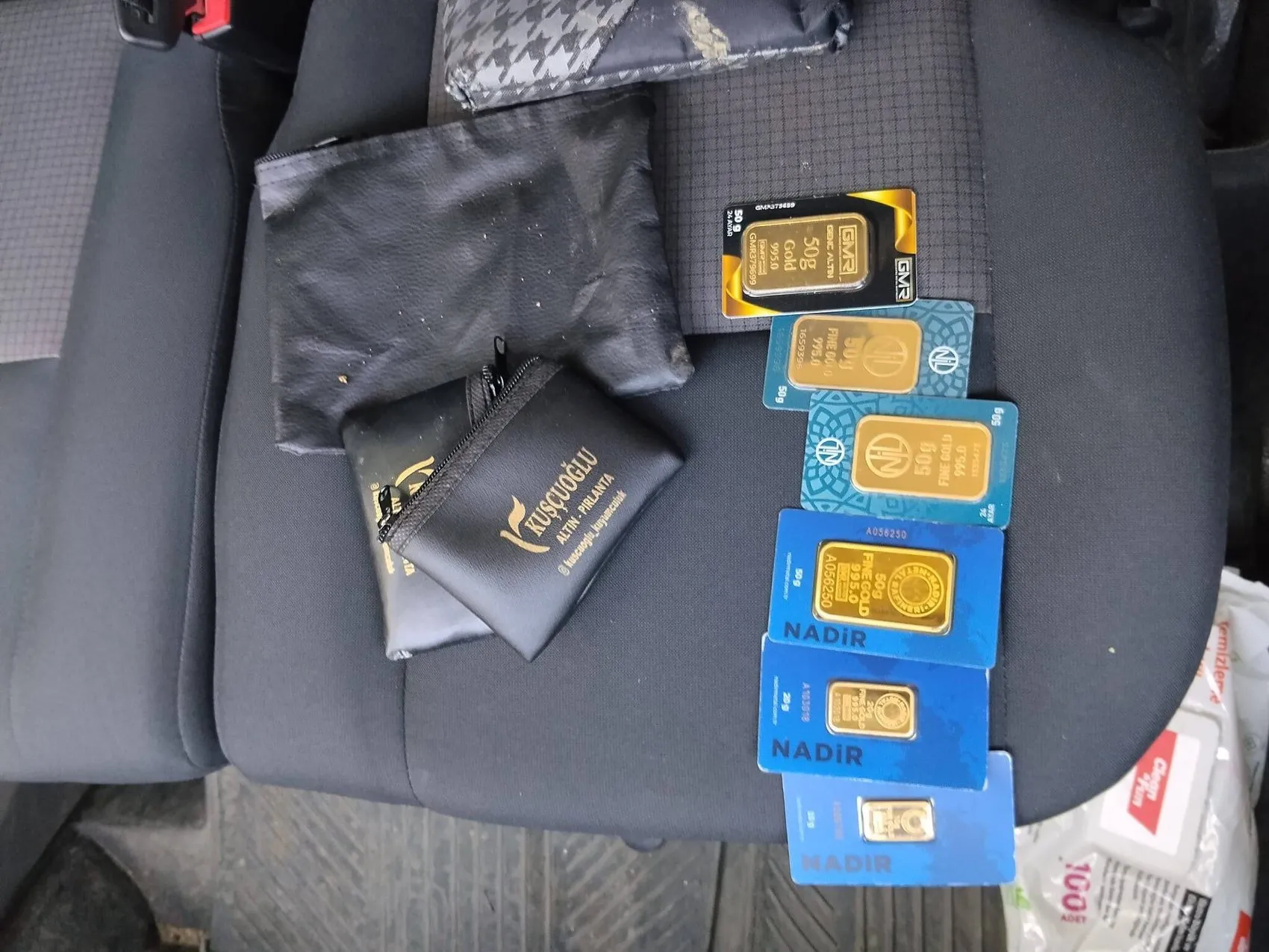 Düzce'de temizlik işçisi servet değerinde altın buldu
