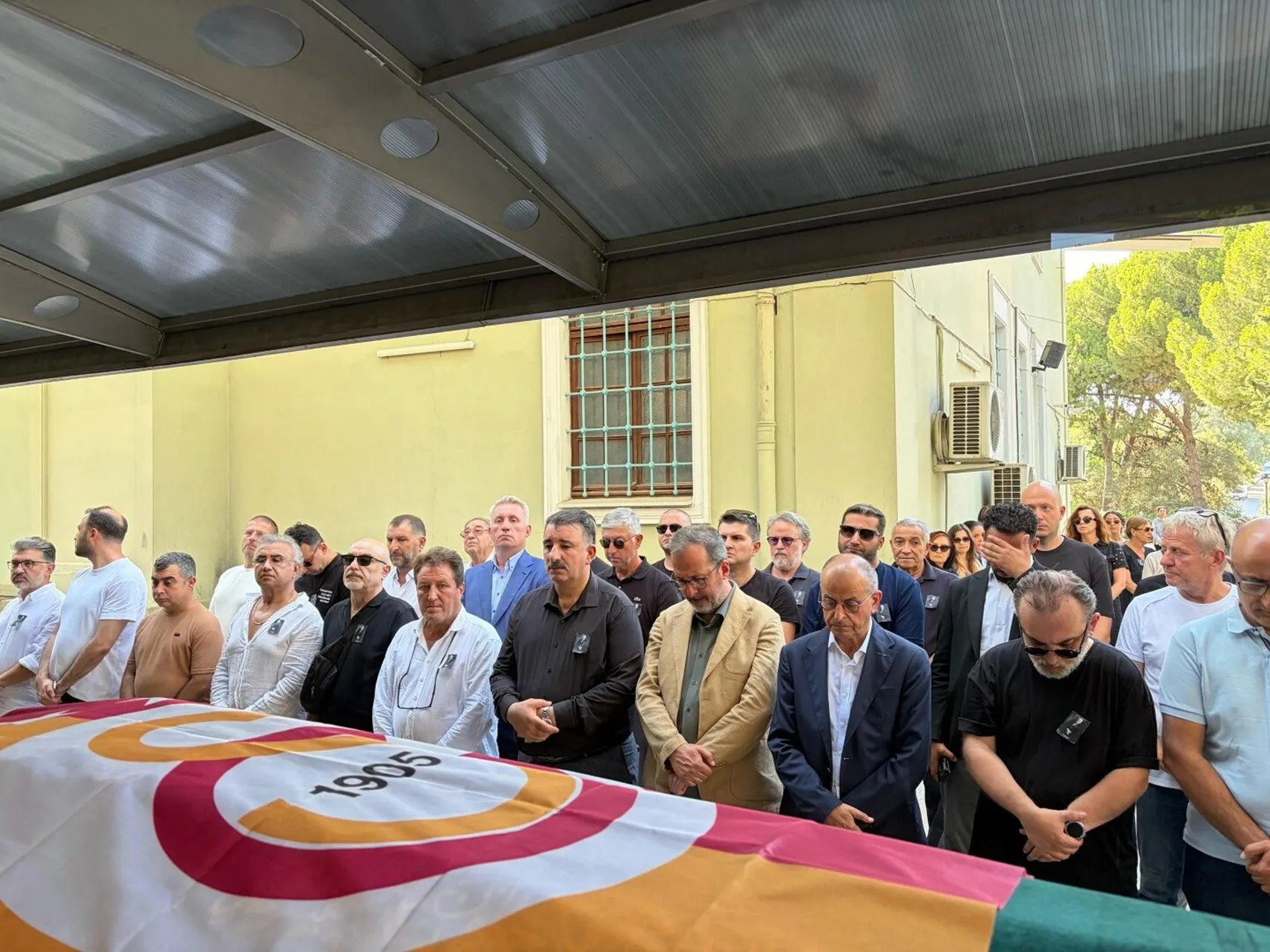 Gazeteci Aziz Üstel son yolculuğuna uğurlandı