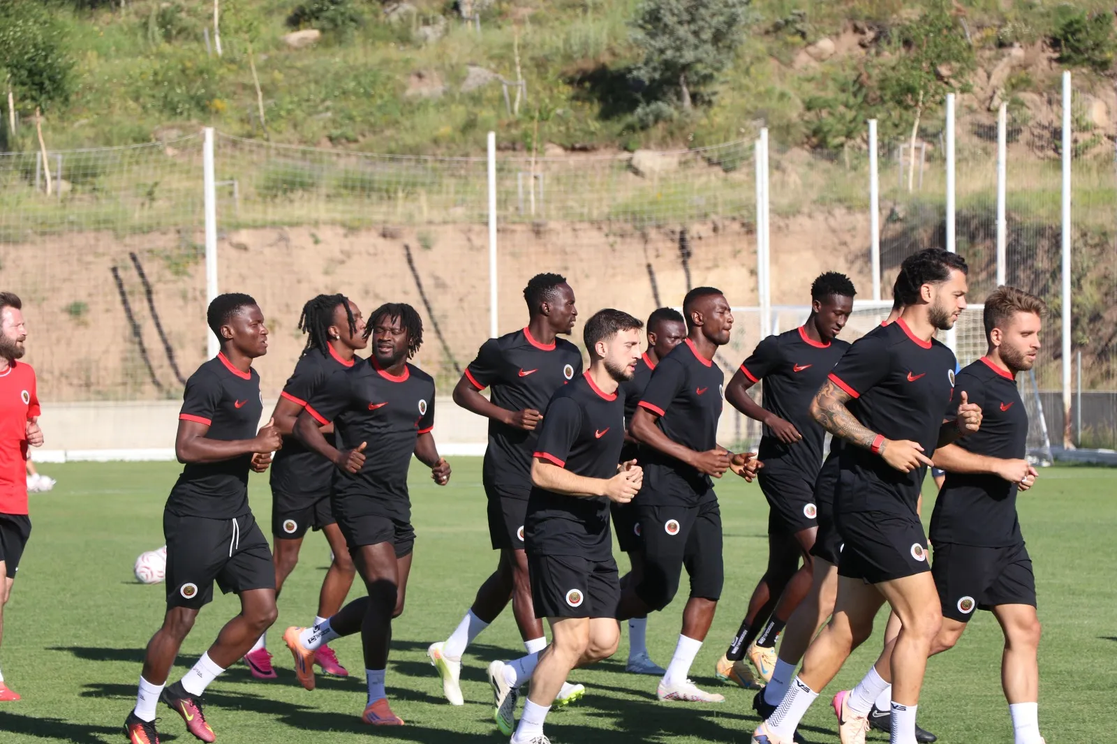 Gençlerbirliği yeni sezon için rotayı Erciyes’e çevirdi