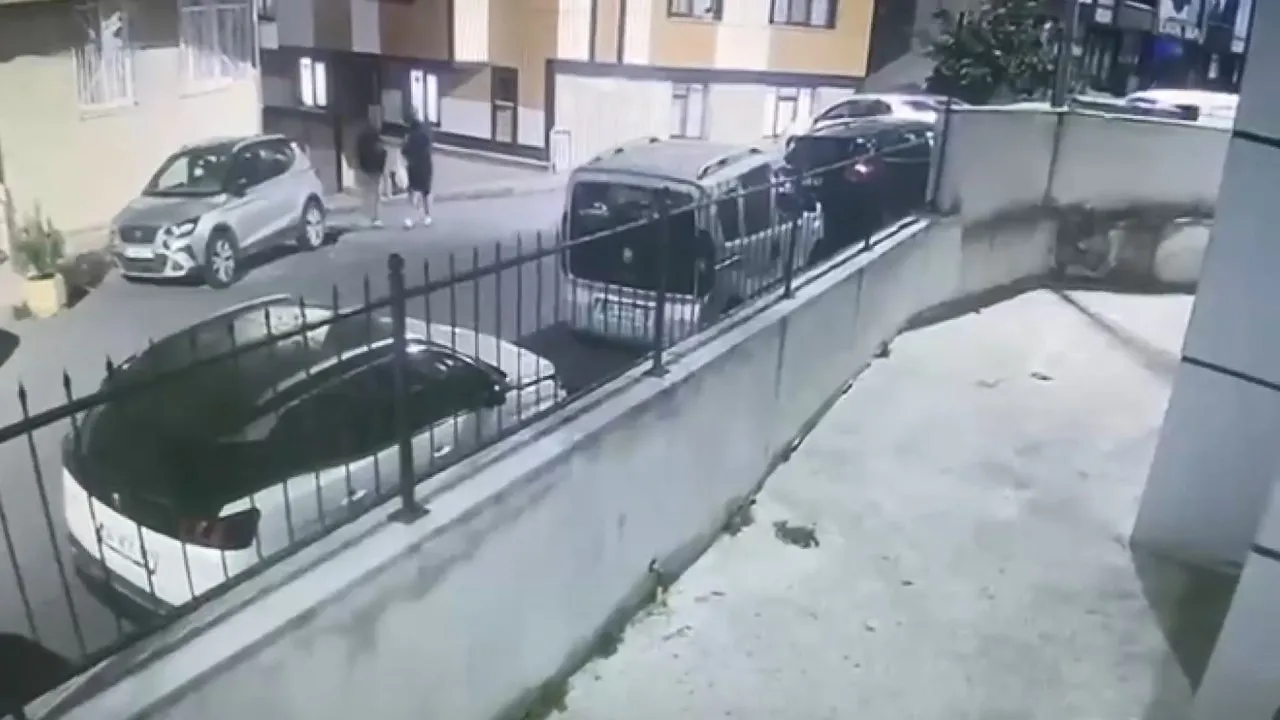Eyüpsultan'da markete silahlı saldırı düzenleyen iki kişi cezaevine gönderildi