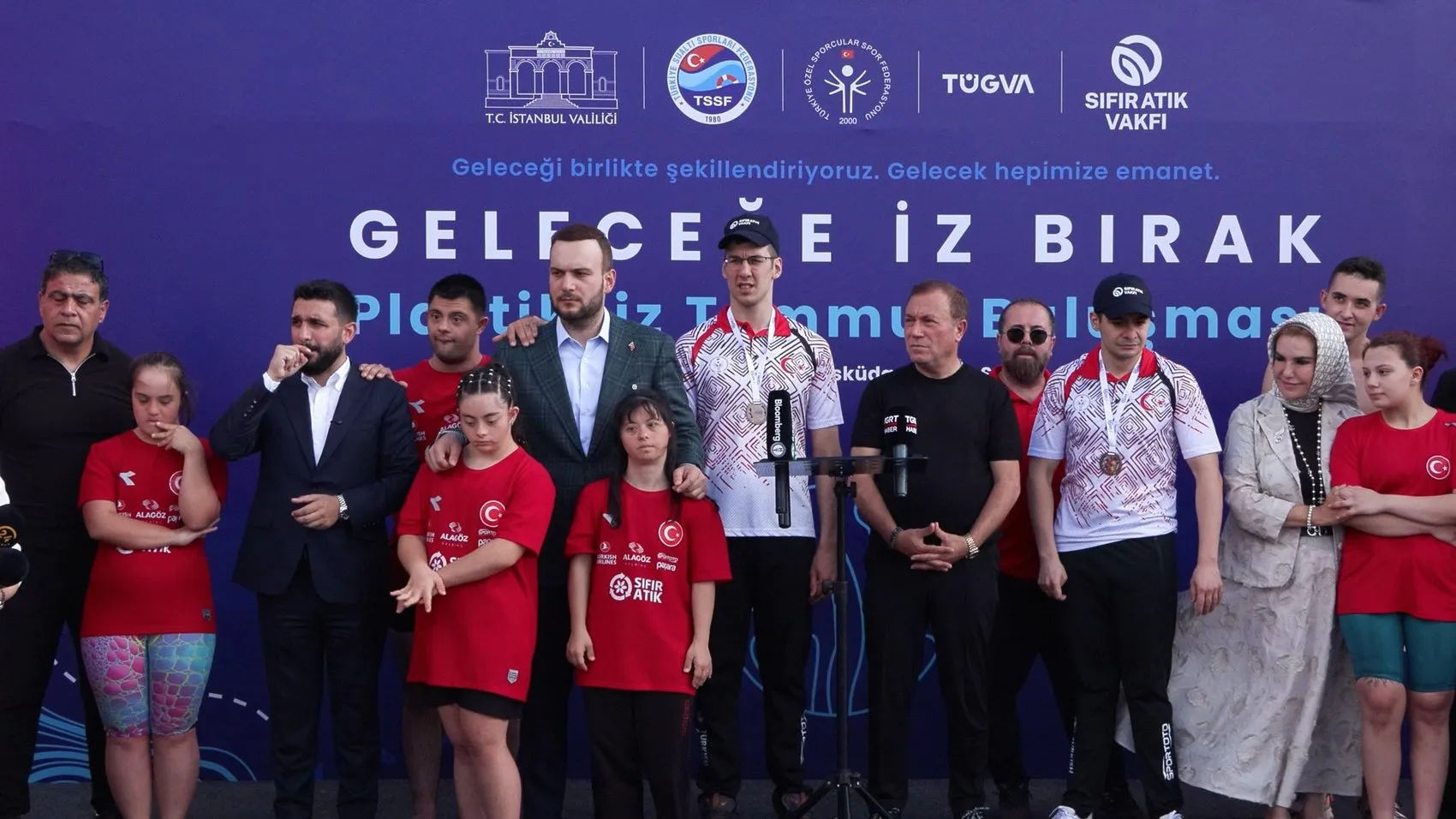 Üsküdar’da denizden plastik değil temiz bir gelecek çıktı
