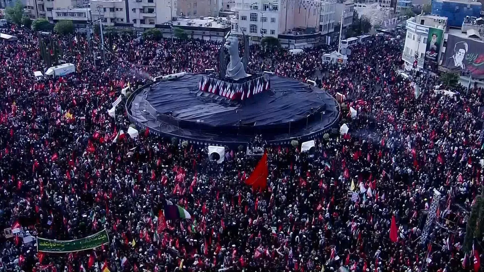 İran lideri Hamaney için son yolculuk süreci başladı