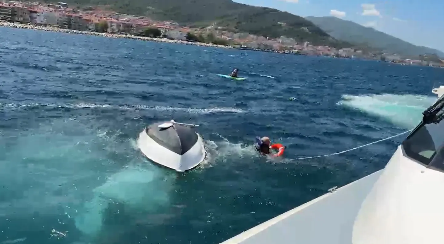 Çınarcık açıklarında alabora olan tekne korku dolu anlar yaşattı
