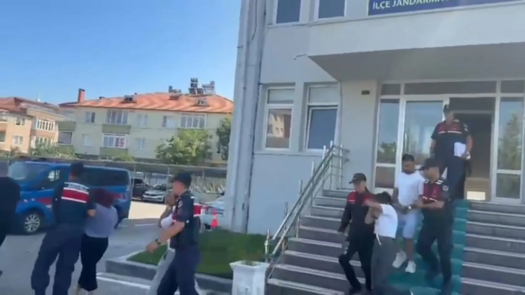 Karasu sokaklarında uyuşturucu operasyonu 7 kişi cezaevine gönderildi