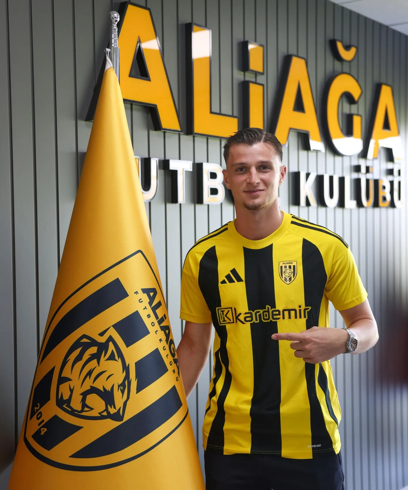 Aliağa FK savunmaya genç bir isim ekledi