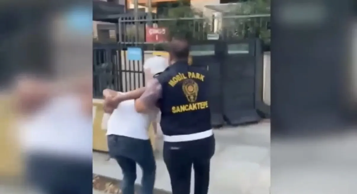 Kadıköy’deki depoda uyuşturucu ticareti yapan şebekeye polis baskını