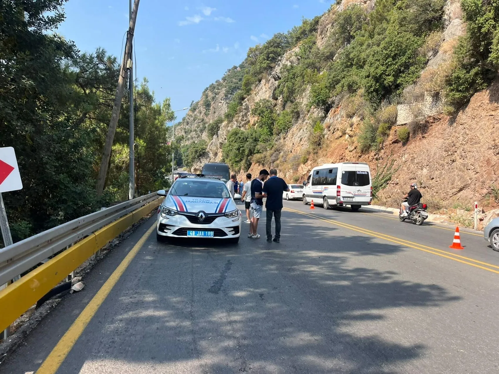 Fethiye yolunda dört araç birbirine girdi 24 yaşındaki genç hayatını kaybetti