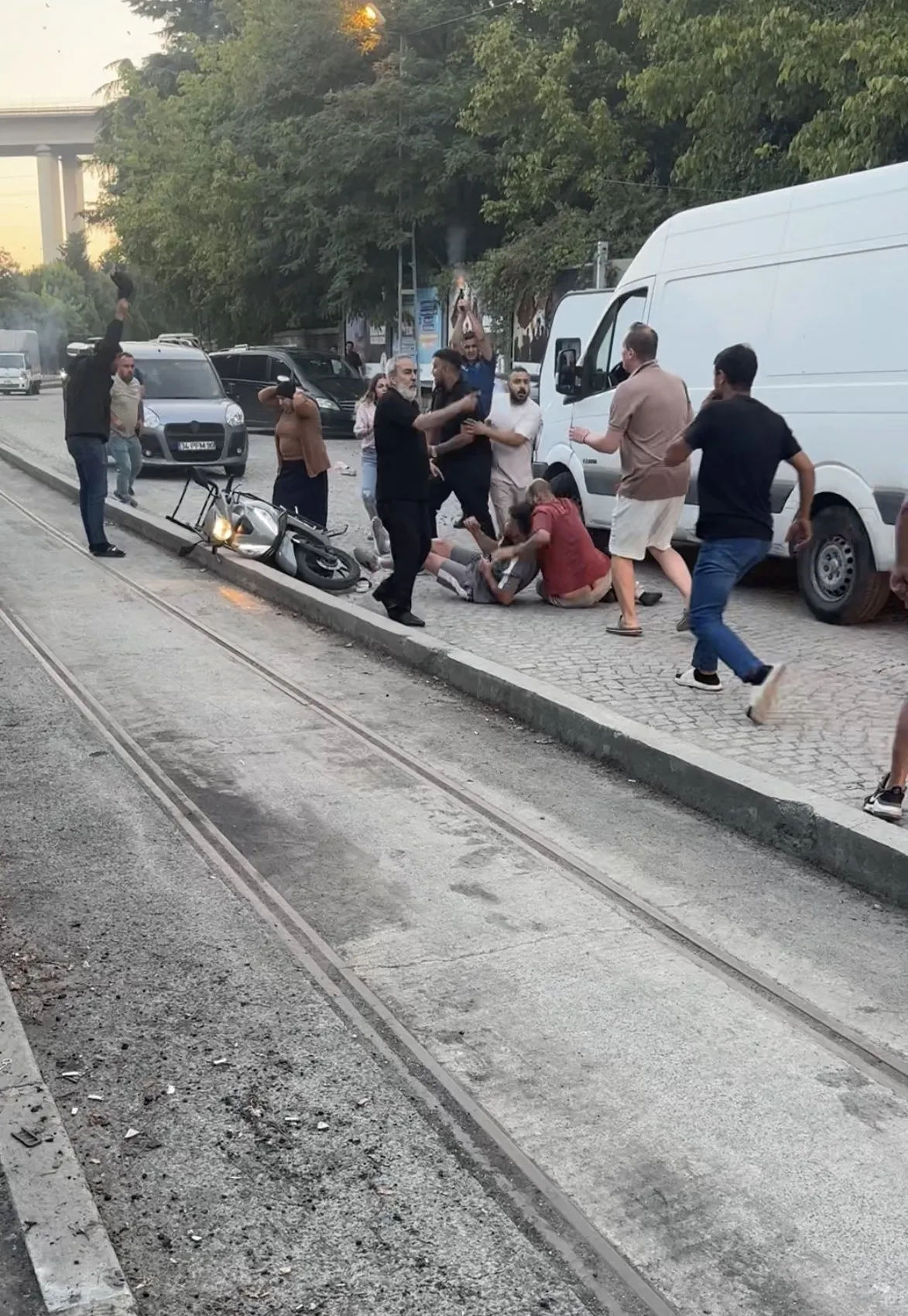 Kağıthane'de trafik kavgası kanlı bitti 4 yaralı