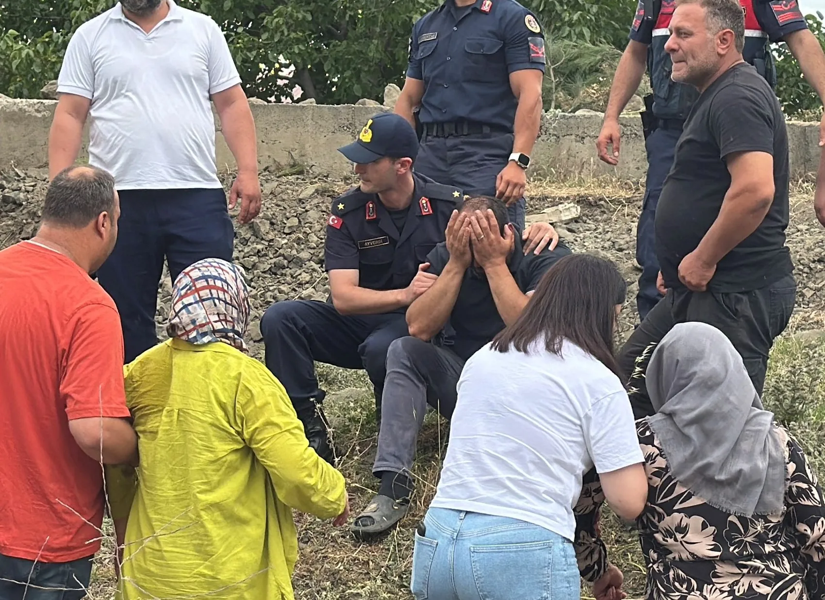 Samsun'da hafriyat kamyonu yokuş aşağı devrildi 1 ölü