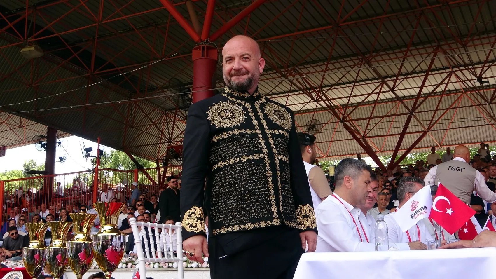 Kırkpınar Ağası Ufuk Özünlü rekor bedelle altın kemeri evine götürdü