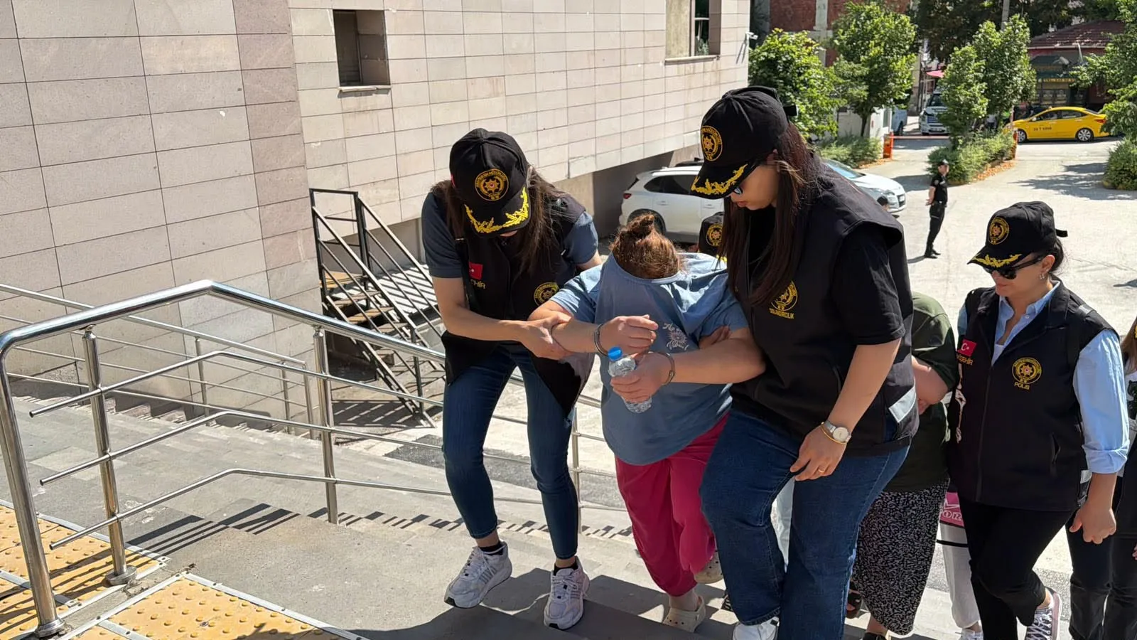 Yatırım vaadiyle milyonları çaldılar