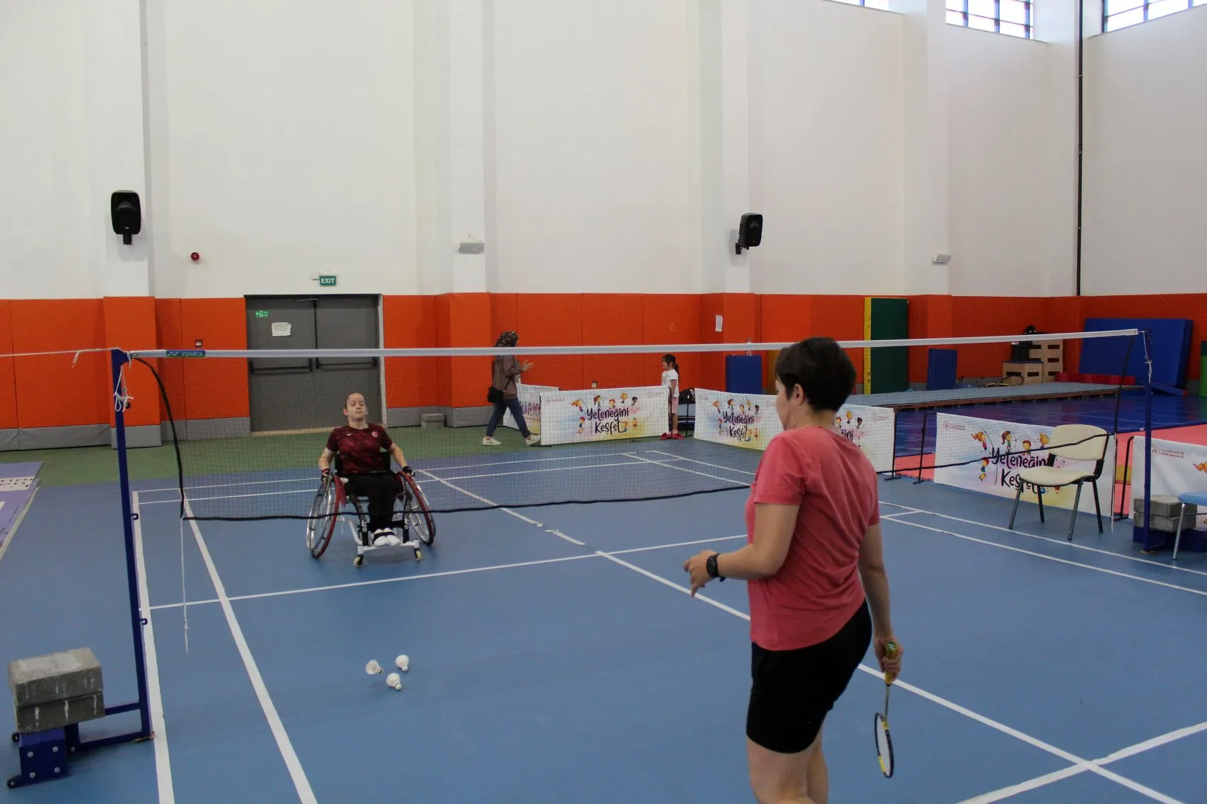Aksaraylı Tuğba sporda engel tanımıyor